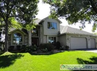 9135 Palmetto Dr, Eden Prairie, MN 55347