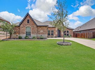 112 Mockingbird Hill Dr, Joshua, TX 76058