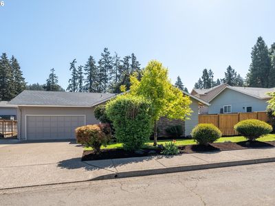 945 S 55th Pl, Springfield, OR, 97478