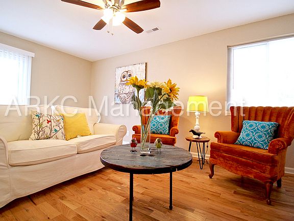 3rd image of 3635 Warwick Blvd APT 08