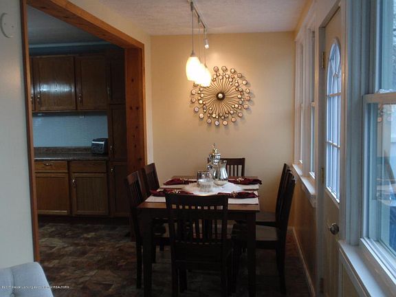 5th image of 423 W Seminary St