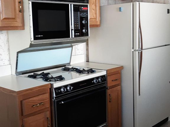5th image of 877C Winchester Ct