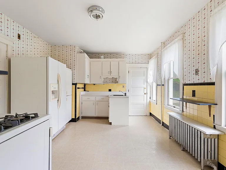 35 Heron St #1 — Photo 6