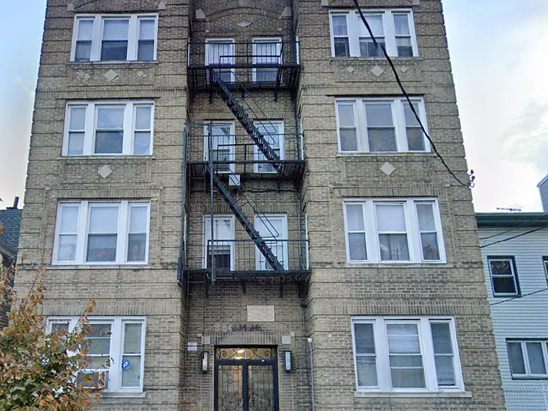 234 Jewett Ave #A13 — Photo 1