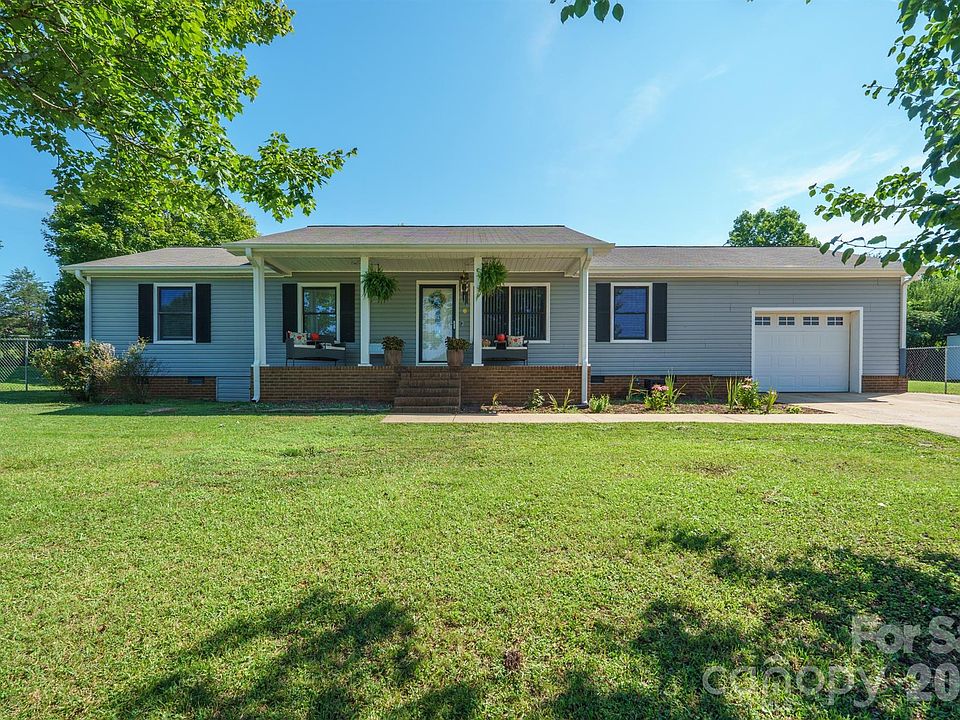 1st image of 2384 Country Hollow Rd