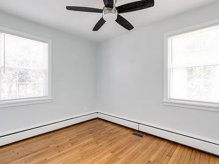 1000 Pepper Ave — Photo 22
