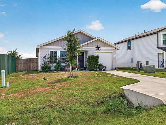 3rd image of 3496 Road 5725