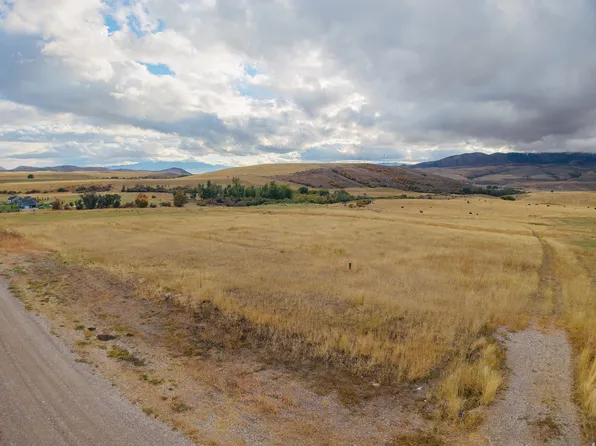 6550 N Country Estates Ln, Malad City, ID 83252