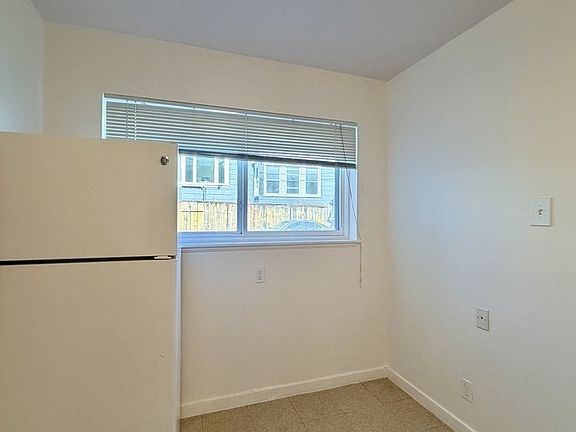 5th image of 5540 California St APT 2