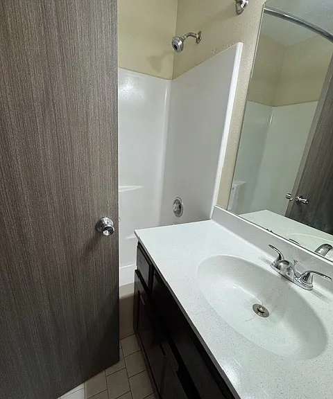 2820 W Mill Rd #E — Photo 8