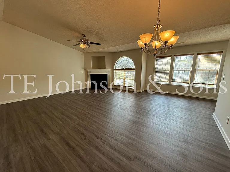 3761-301 Holmes Creek Pl — Photo 4