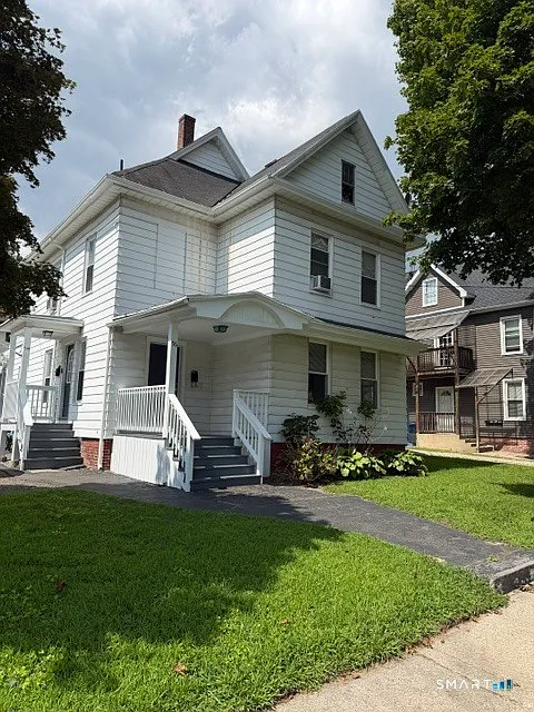 54 Oak Ave #1