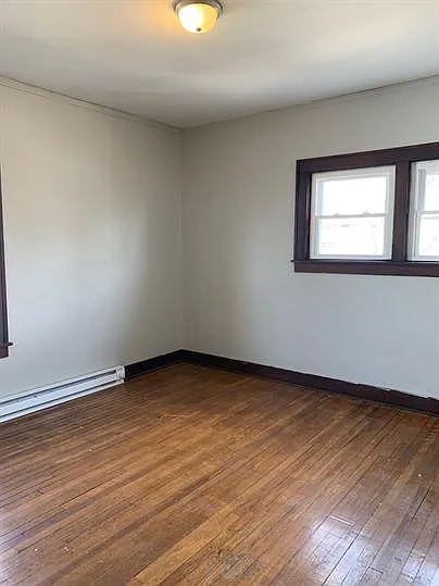 1926 Catalpa Drive - 4 — Photo 4