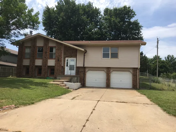 2013 Morningdale Sq, Manhattan, KS 66503