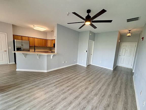 3rd image of 2901C S Heather Dr