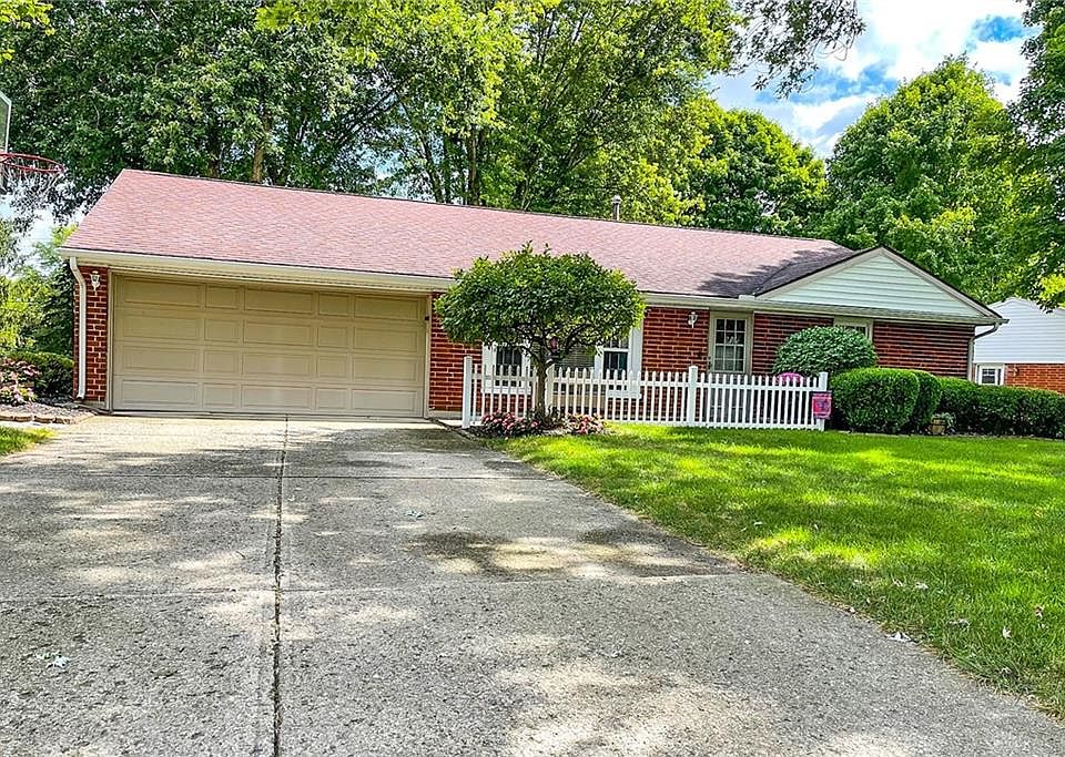 1st image of 4460 Knob Hill Dr