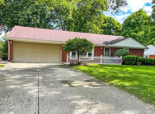 4460 Knob Hill Dr, Bellbrook, OH 45305