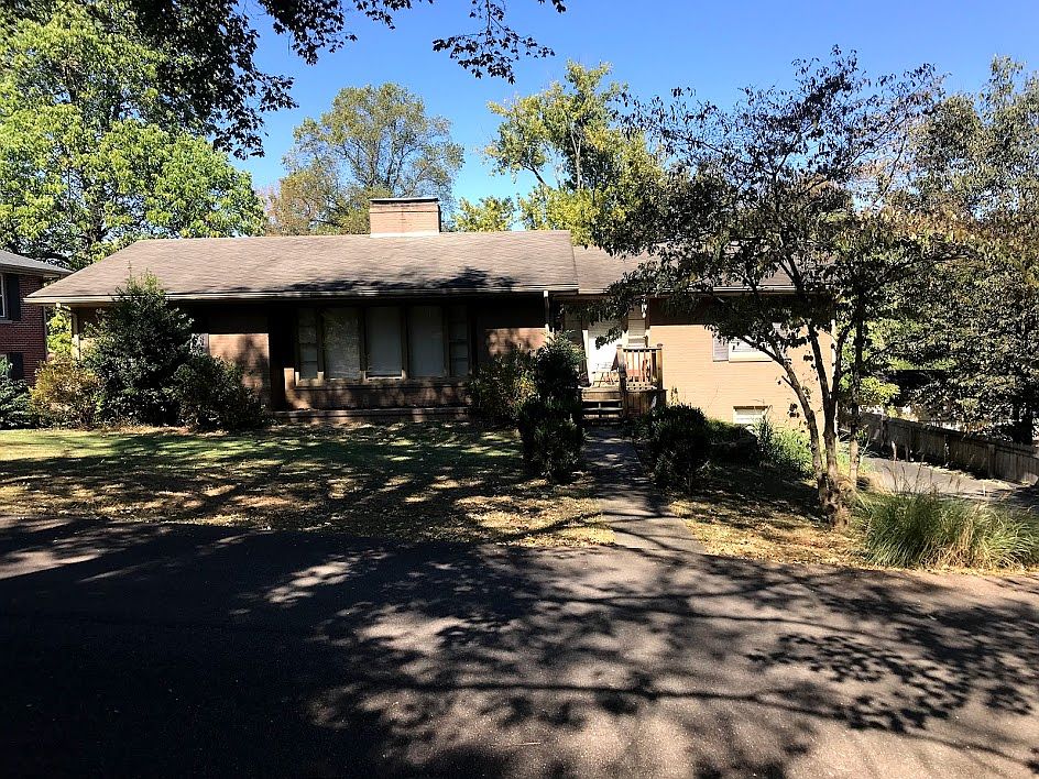 1st image of 100 Maplewood Pl