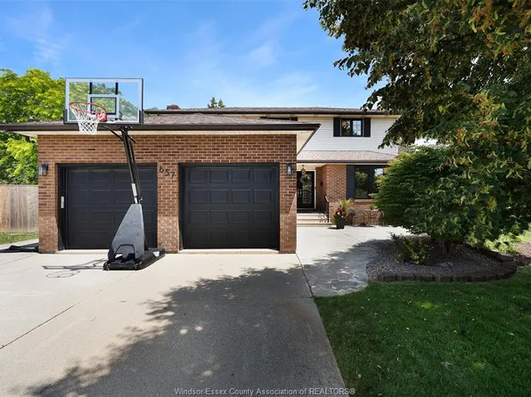 657 Dresden Pl, Tecumseh, ON N8N 4B7