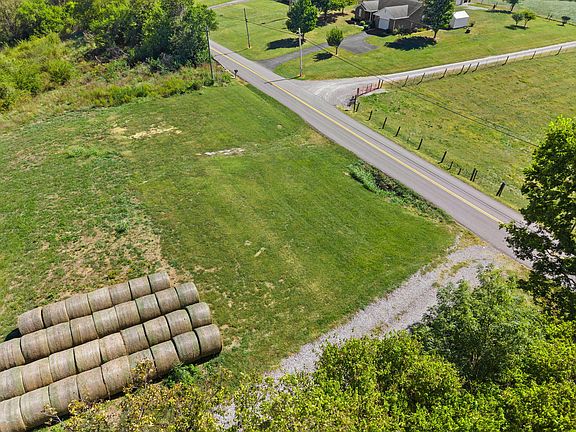 3rd image of 2265 Mount Hebron Rd