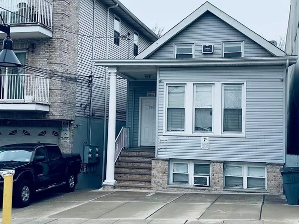 806 17th St, Union City, NJ 07087