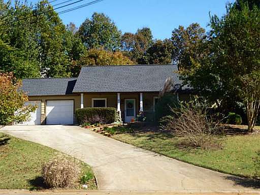 1st image of 612 Bluff Dr
