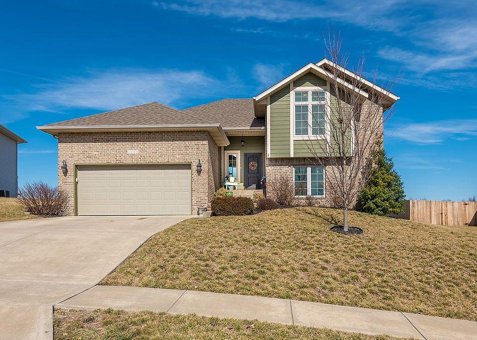 2119 N Williamsburg (2)