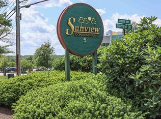 5 Tsienneto Rd UNIT 205, Derry, NH 03038