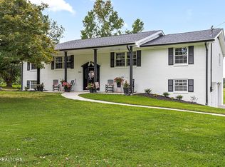 9422 Johnson Rd, Strawberry Plains, TN 37871