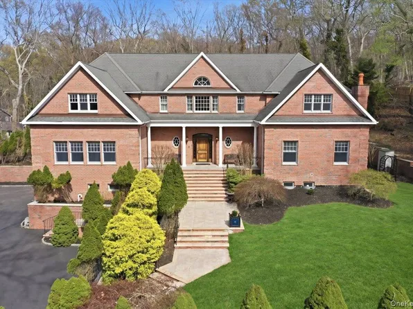 60 Harbor Road, Head Of The Harbor, NY 11780