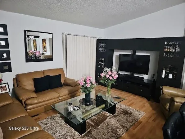 20761 NE 4th Place #203, Miami, FL 33179