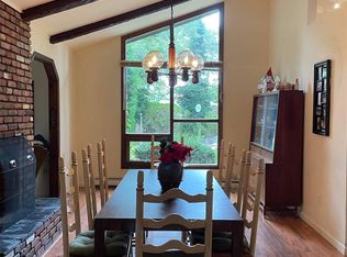 3 Beatrice Dr, Hampton Bays, NY 11946