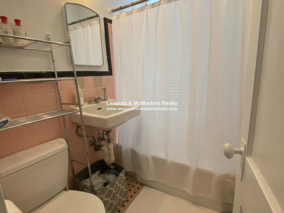 2nd image of 142 Oxford St #3