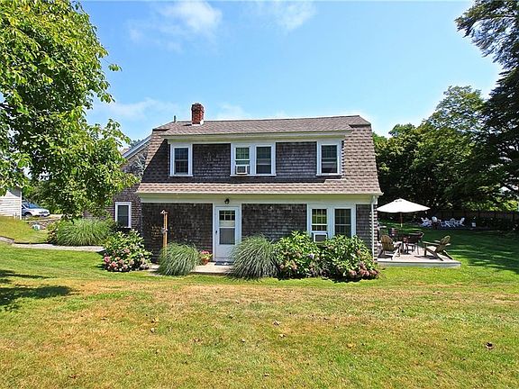 3rd image of 26 Acacia Dr S