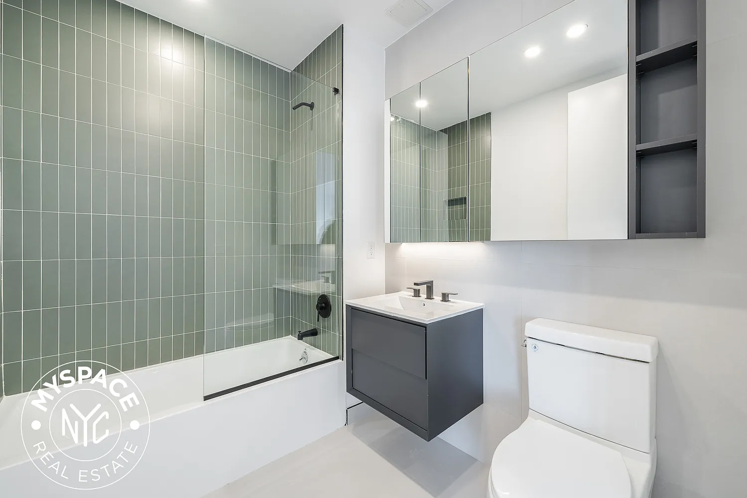 527 Grand Avenue — Photo 4