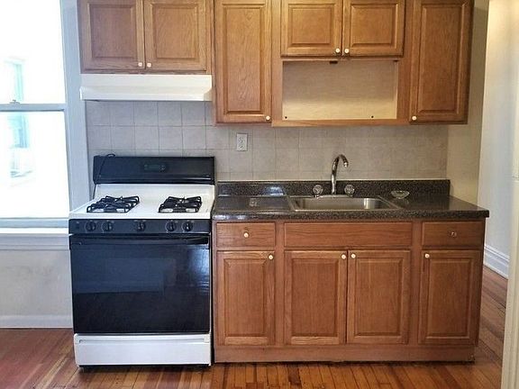 4th image of 30-24 49th St #3T