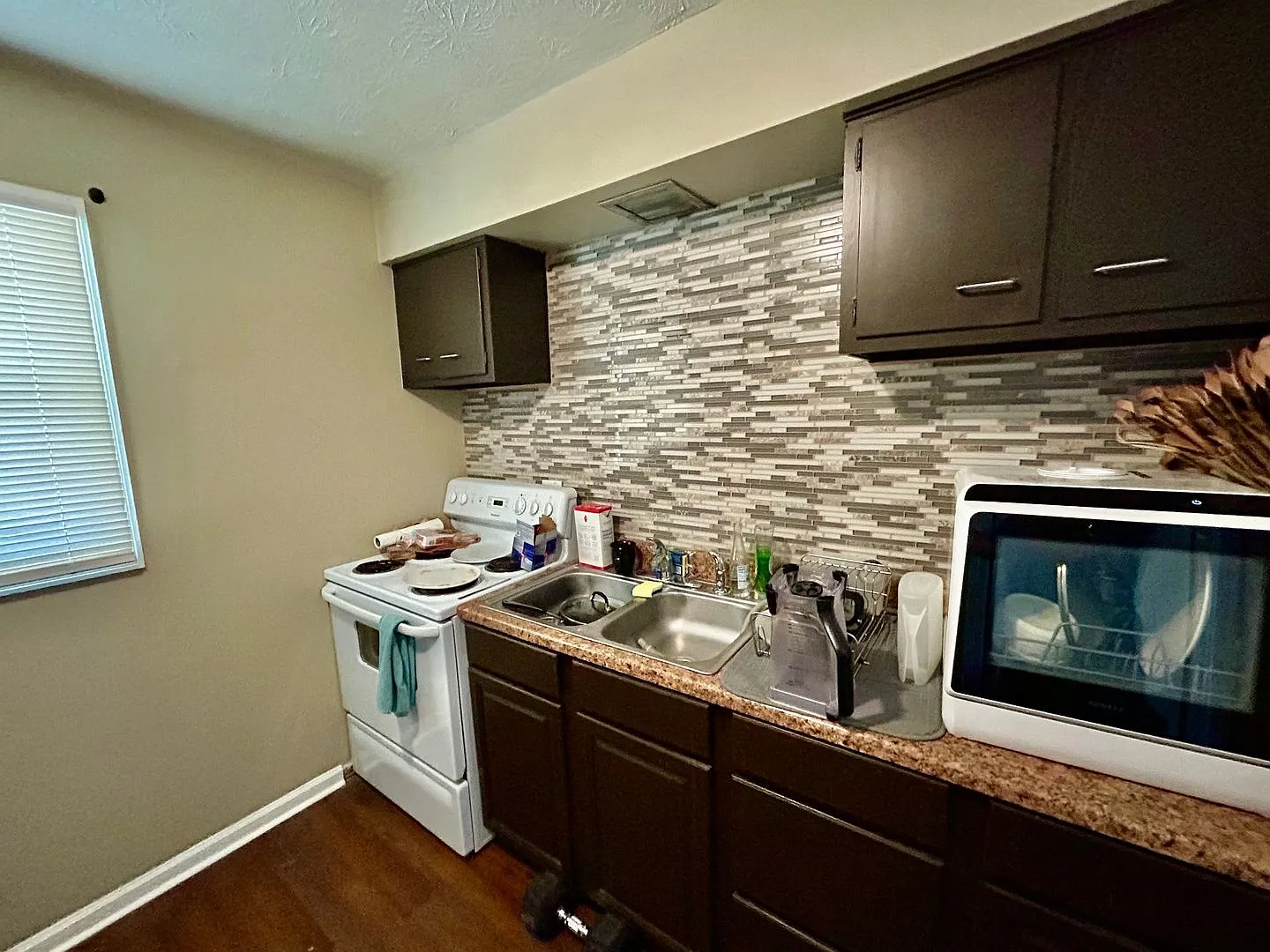 140 Kentucky Ave — Photo 3