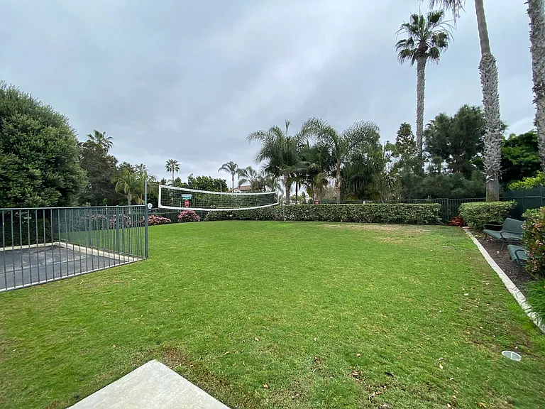 634 Compass Ct — Photo 32