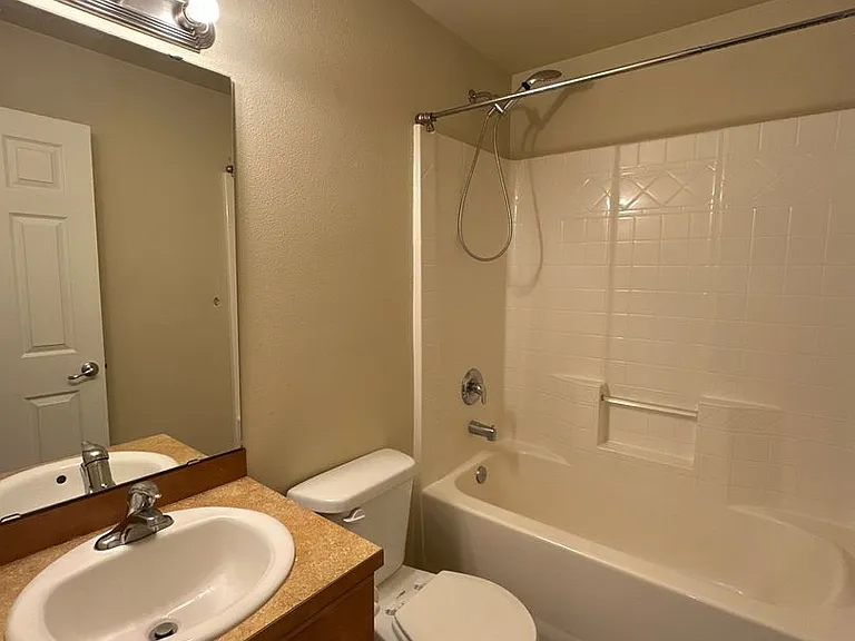 7147 Prism St SE — Photo 14