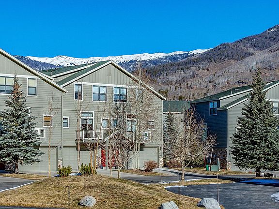 2nd image of 107 Mountain Vista Ln
