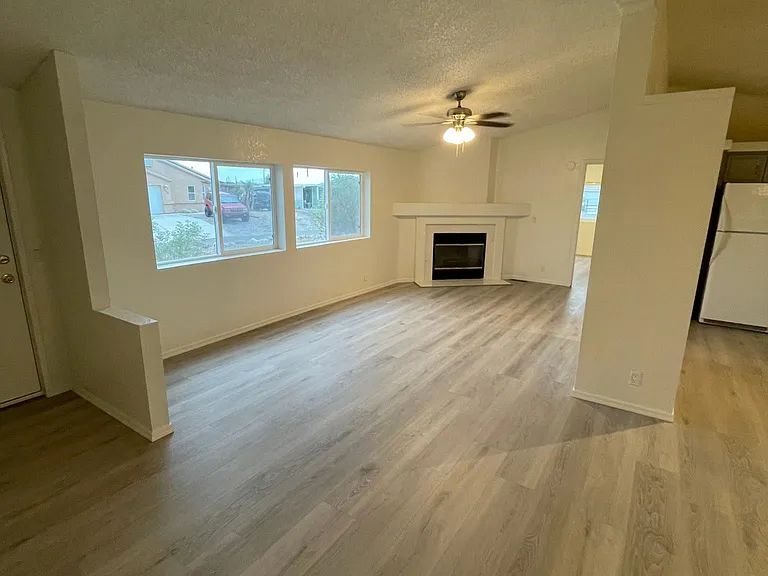 5550 S Pearl St #1 — Photo 10