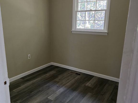 4th image of 114 Sunflower Ln