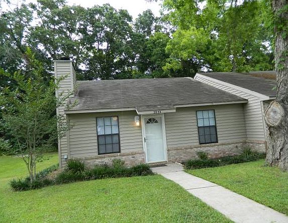 1st image of 2033 Pecan Ct