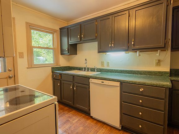 4th image of 966 Swift Dr