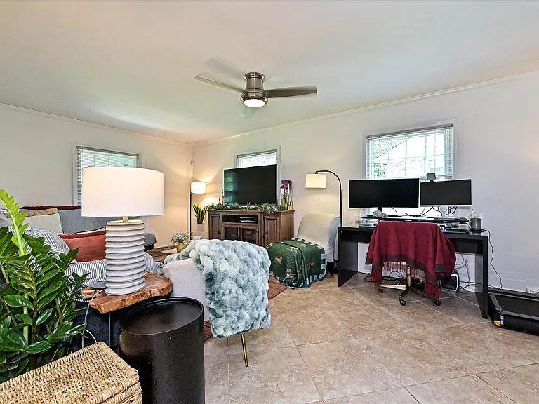 4730 Crestmont Dr — Photo 8