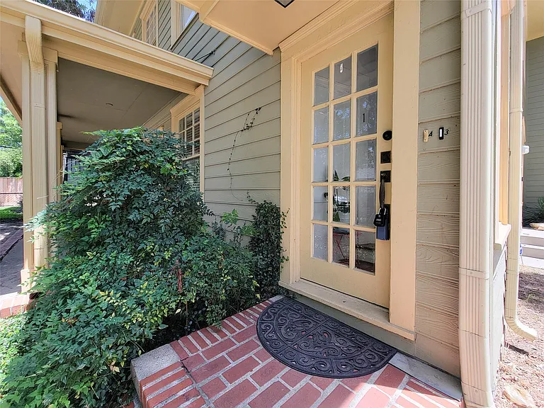 815 Sul Ross St #3 — Photo 3