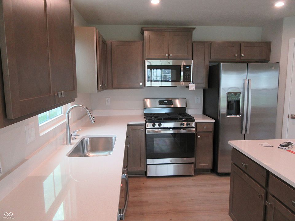 2nd image of 86 Gnarled Oak Ln