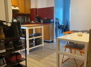 2415 Spruce St APT 3, Philadelphia, PA 19103