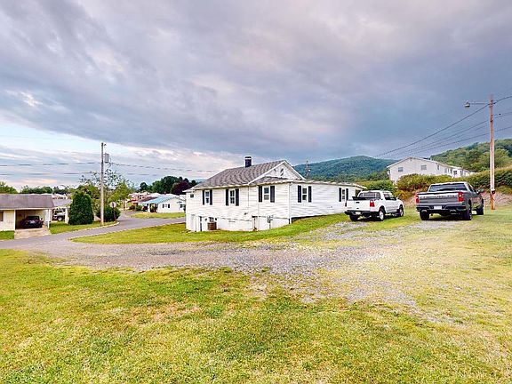 2nd image of 590 Carskadon Ln