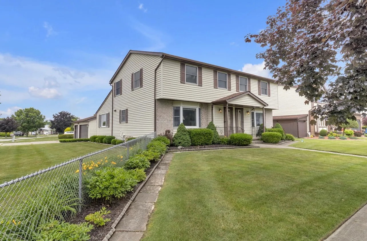 82 Hillpine Rd — Photo 4